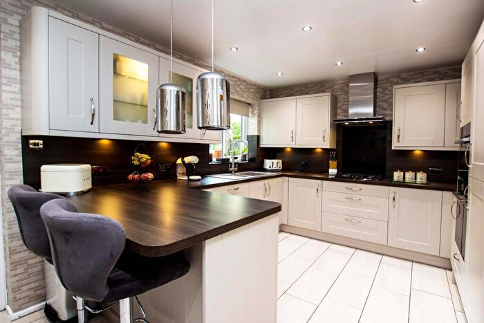 2 Bedroom Town House To Rent In Harwood Street, Darwen, BB3