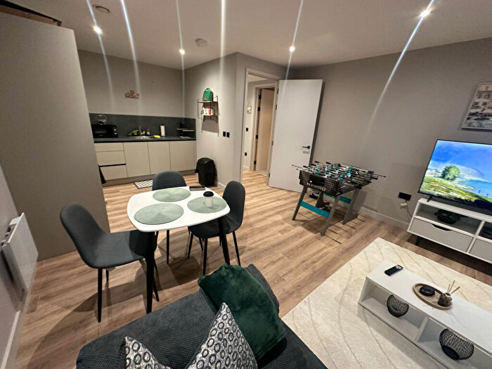 1 Bedroom Apartment To Rent In Northwood Street, Birmingham, B3