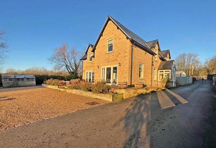6 Bedroom Detached House To Rent In Harrogate Road, North Rigton, LS17