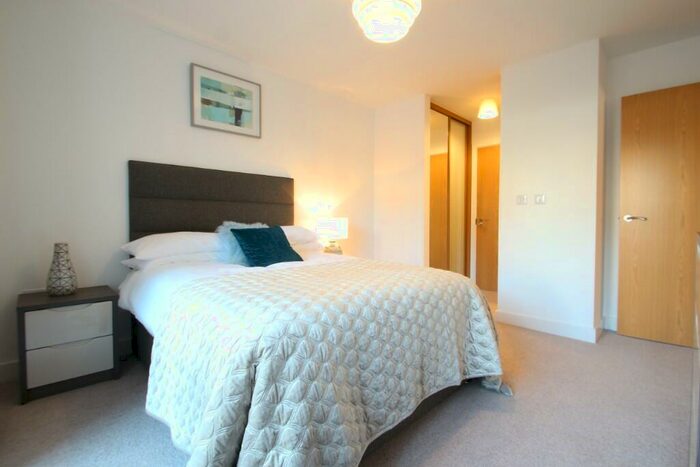 1 Bedroom Maisonette To Rent In Pondtail Avenue, RH12