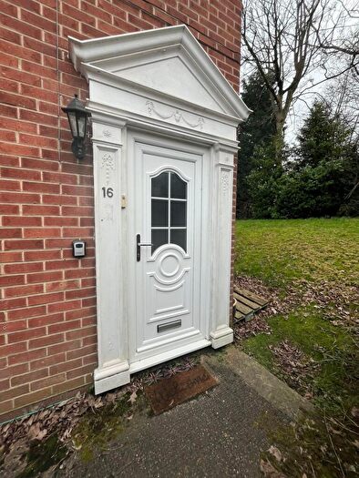 2 Bedroom Detached House To Rent In Minster Court, Nottingham, NG5