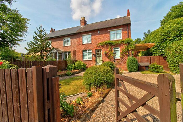 3 Bedroom Semi-Detached House For Sale In Kielder Avenue, Cramlington, NE23