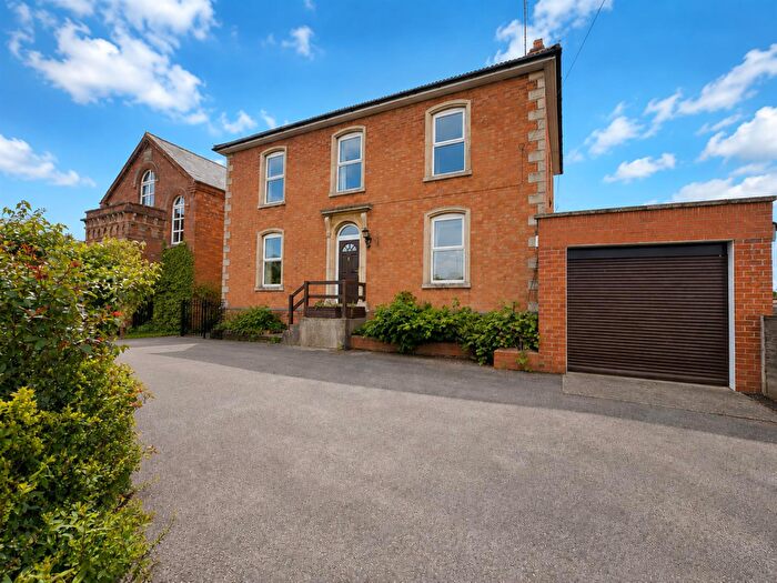 4 Bedroom Detached House For Sale In Chapel Lane, Blisworth, Northampton, NN7