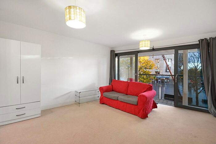 1 Bedroom Apartment For Sale In Surrey Quays Road London, SE16