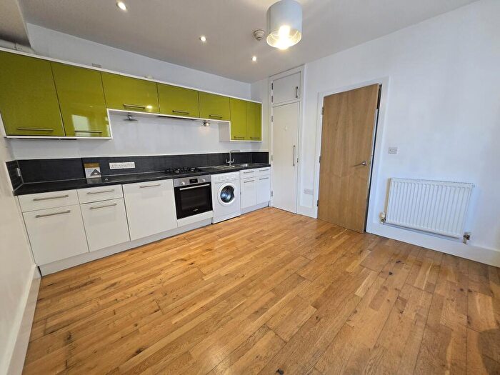 1 Bedroom Apartment To Rent In Conway Place, BN3