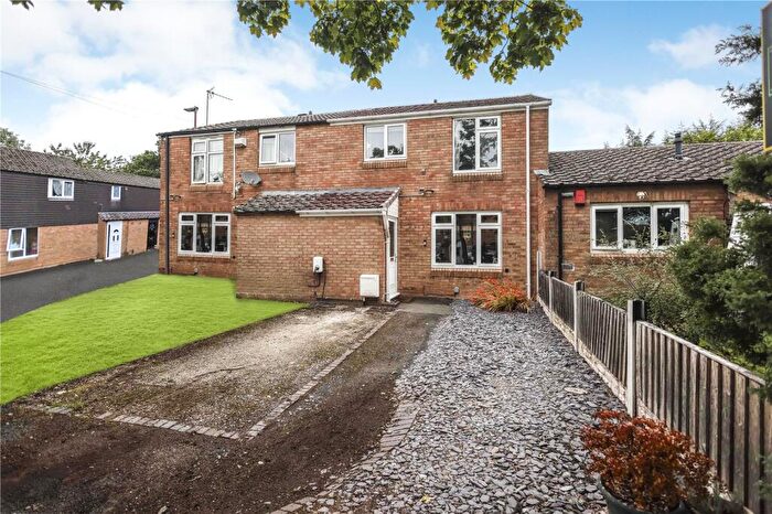 3 Bedroom Terraced House For Sale In Crompton Road, Birmingham, West Midlands, B45