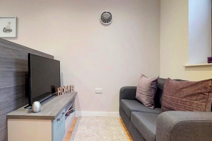 Studio To Rent In St. Marys Road, Sheffield, S2