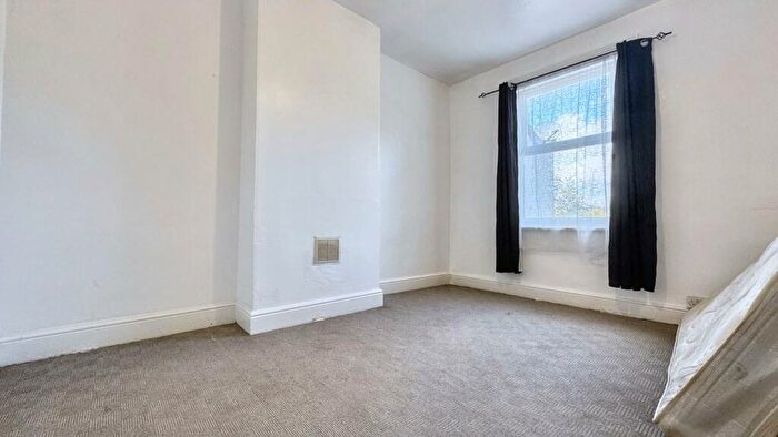 3 Bedroom Terraced House To Rent In Freemantle Road, Bristol, BS5