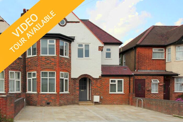 3 Bedroom Flat To Rent In Cecil Road, London, W3