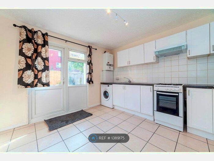 3 Bedroom Terraced House To Rent In Skelley Road, London, E15