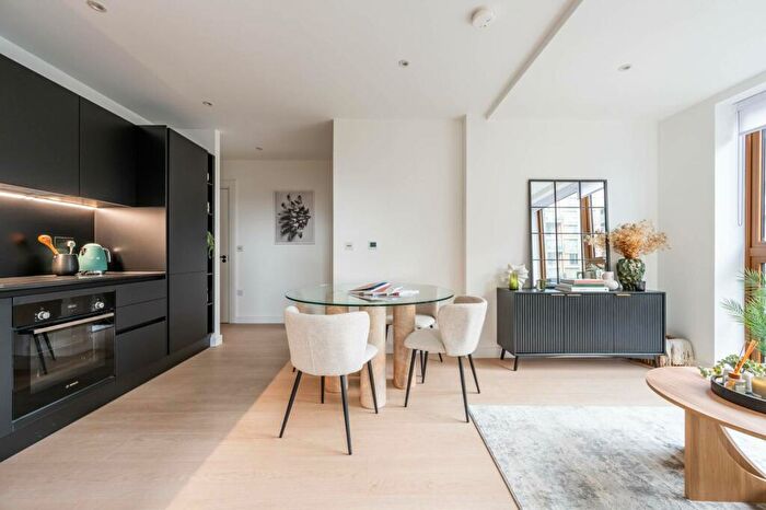 1 Bedroom Flat To Rent In - Dod Street, Limehouse, London, E14