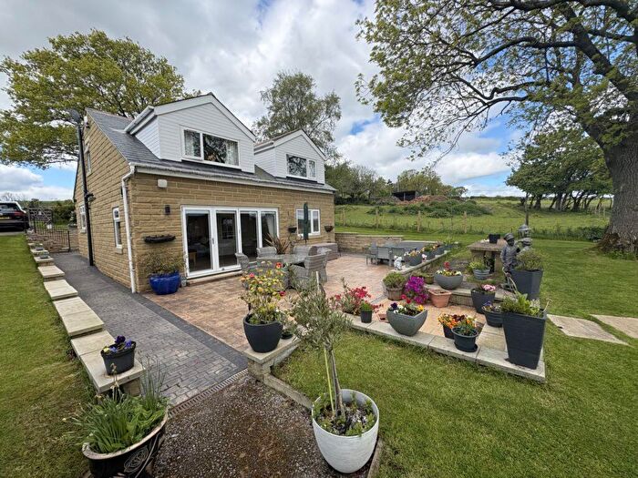 Detached House For Sale In Country Property For Sale – The Highlands, Lee Lane, Bingley, BD16