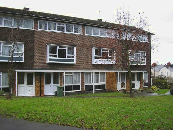 2 Bedroom Maisonette To Rent In Epsom, KT17