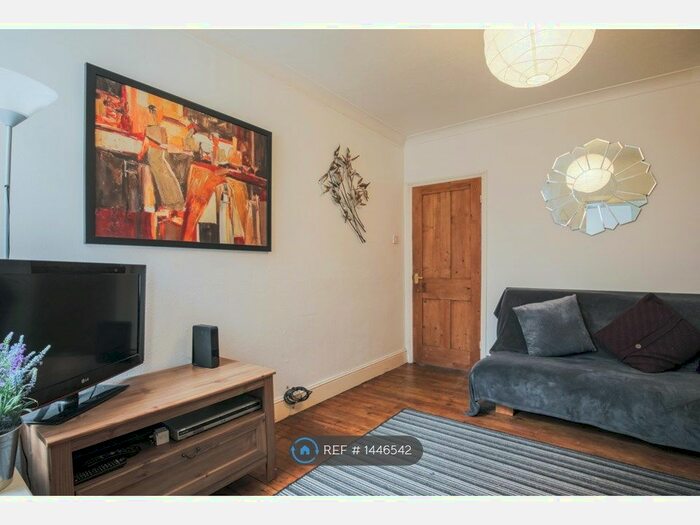 3 Bedroom End Of Terrace House To Rent In Sycamore Road, Guildford, GU1