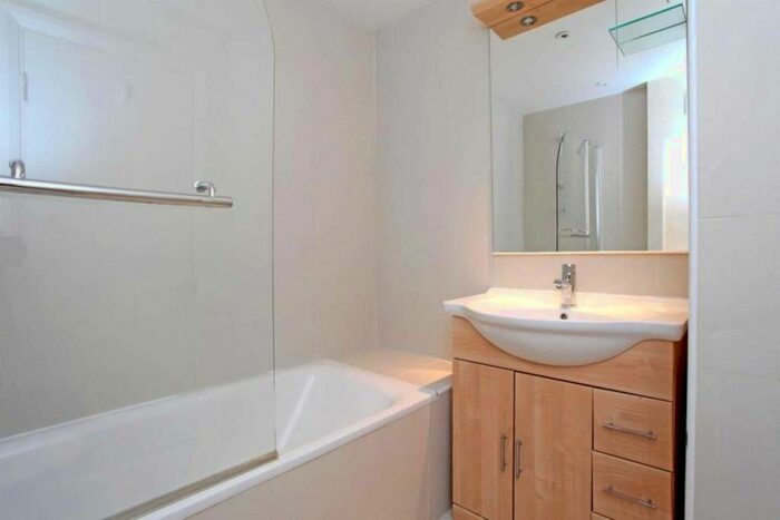 1 Bedroom Flat To Rent In Sloane Avenue, Chelsea, SW3