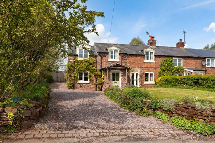 3 Bedroom End Of Terrace House For Sale In Gorgeous Cottage With Bespoke Kitchen And Rural Views In Cotebrook, CW6