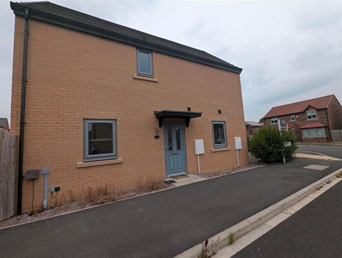 3 Bedroom End Of Terrace House For Sale In Smike Wynd, Darlington, DL2