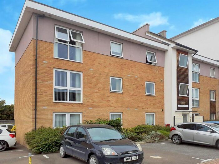 1 Bedroom Flat To Rent In Belon Drive, Whitstable, CT5