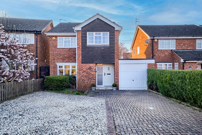 3 Bedroom Detached House For Sale In Dovehouse Drive, Wellesbourne, Warwick, Warwickshire, CV35