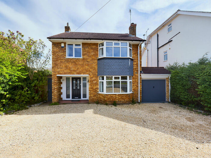 3 Bedroom Detached House To Rent In Cherry Tree Road, Beaconsfield, HP9