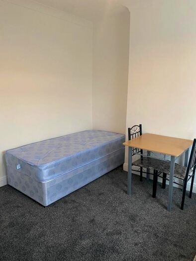 Studio To Rent In Flat, Seymour Road, London, N8