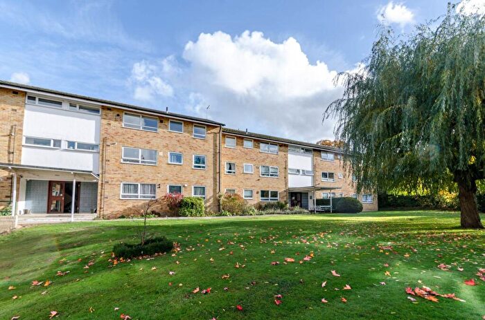 2 Bedroom Flat To Rent In Box Grove, Guildford, , Guildford, GU1