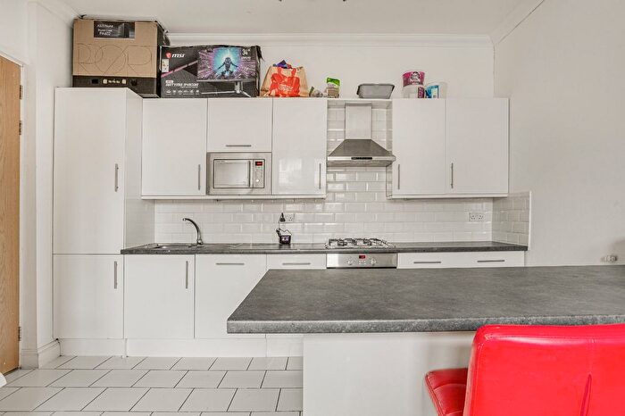 2 Bedroom Flat To Rent In Surbiton Road, Kingston Upon Thames, KT1