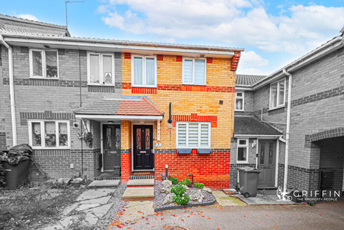 2 Bedroom Terraced House For Sale In Dupre Close, Chafford Hundred, Grays, RM16