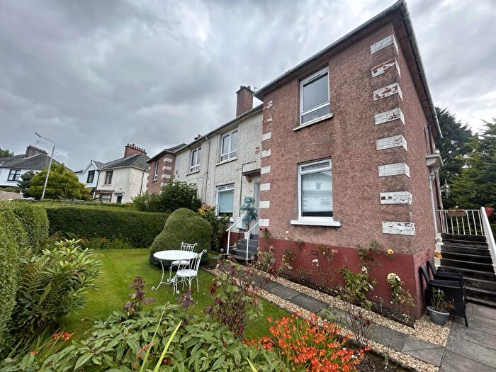 2 Bedroom Flat To Rent In Highfield Drive, Kelvindale, G12