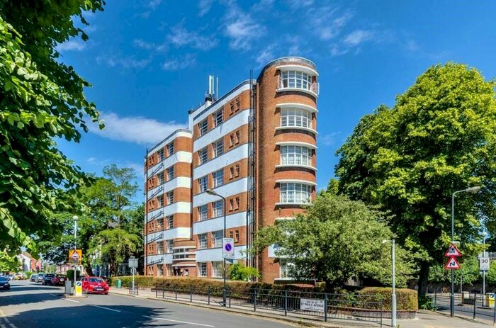 1 Bedroom Flat To Rent In Kingsley Court, Willesden, NW2