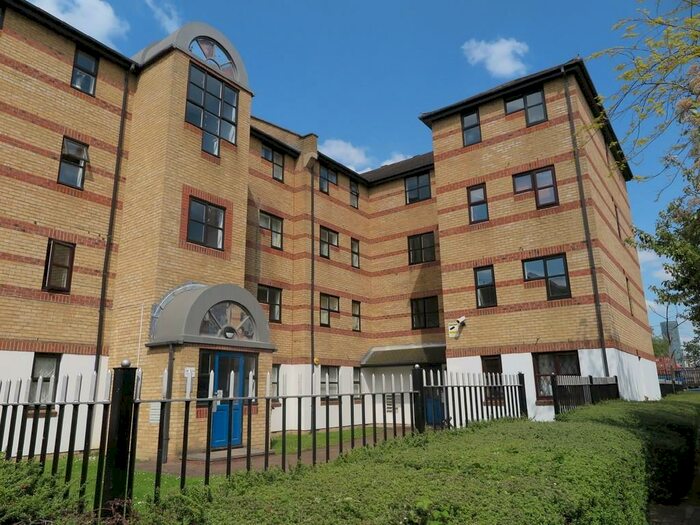 1 Bedroom Apartment To Rent In Windsock Close, Surrey Quays, SE16