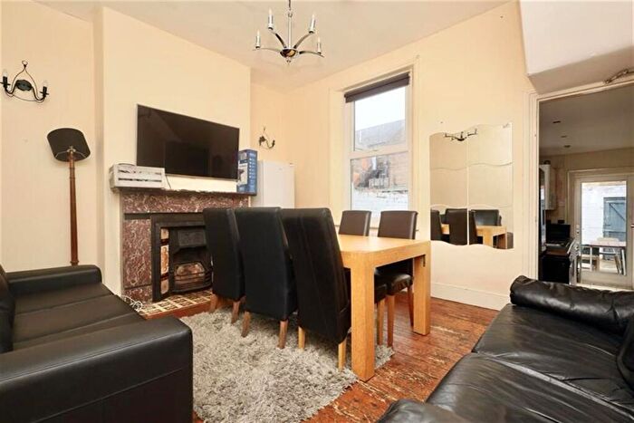 6 Bedroom Terraced House To Rent In Larkspur Terrace, Jesmond, Newcastle Upon Tyne, NE2