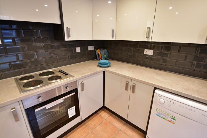 5 Bedroom Terraced House To Rent In Meadow View, Hyde Park, Leeds, LS6