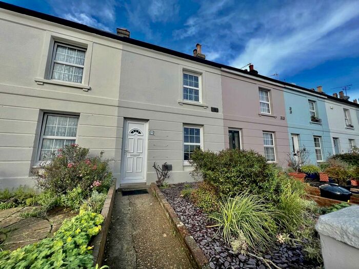 2 Bedroom Cottage To Rent In Arundel Road, Littlehampton, BN17