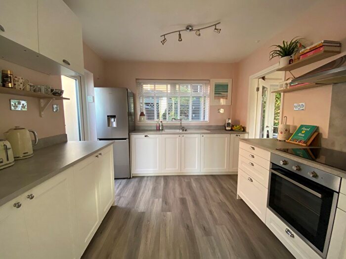 3 Bedroom Property To Rent In Mayfield Drive, Nottingham, NG9