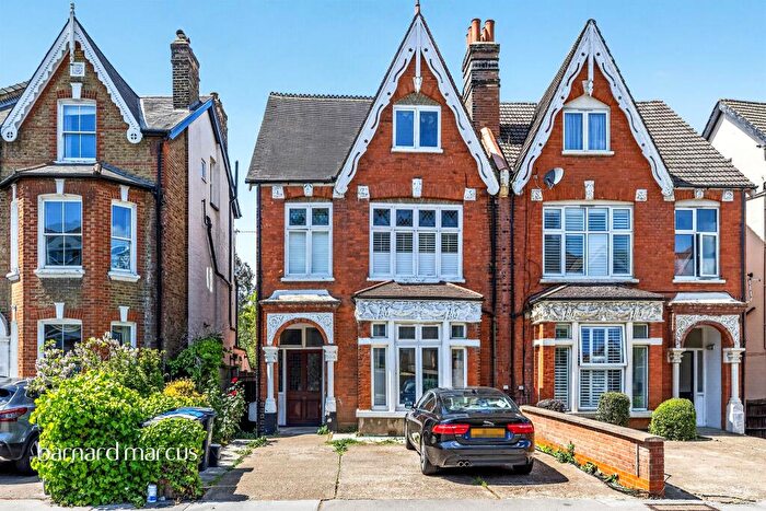 2 Bedroom Flat For Sale In Chatsworth Road, Croydon, CR0