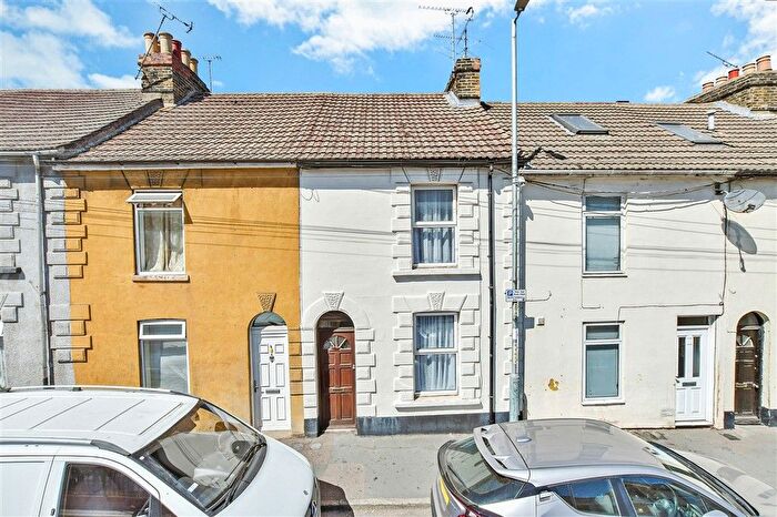 2 Bedroom Terraced House For Sale In Richmond Road, Gillingham, Kent, ME7