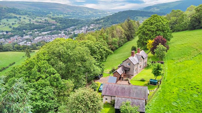 3 Bedroom Detached House For Sale In Vivod, Llangollen, LL20
