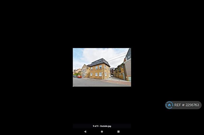 2 Bedroom Flat To Rent In Priory Street, Hertford, SG14