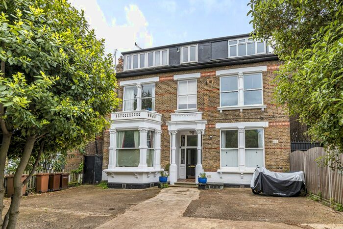 1 Bedroom Flat For Sale In Queens Drive, London, N4