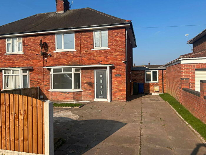 3 Bedroom Semi Detached House To Rent In Hatfield Lane, Armthorpe, DN3