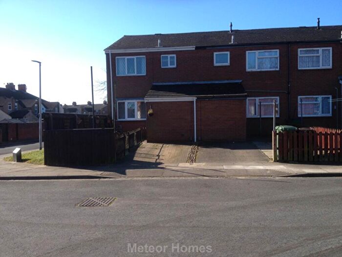 3 Bedroom Terraced House For Sale In Cavendish Way, Grimsby, DN32