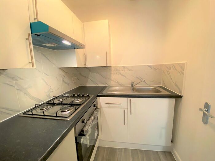 1 Bedroom Flat To Rent In Finchley Road, Golders Green, NW11