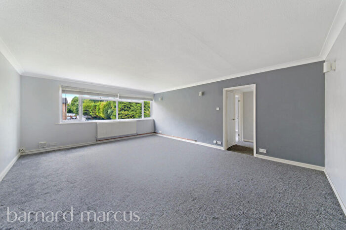 2 Bedroom Apartment To Rent In Christchurch Park, Sutton, SM2