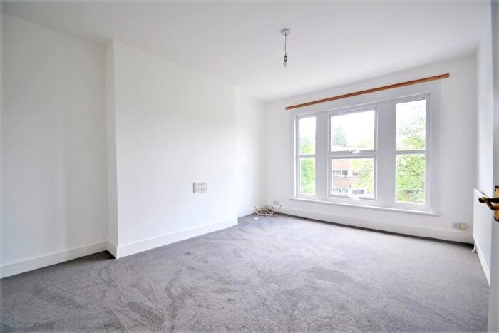 1 Bedroom Flat To Rent In Gilmore Road, SE13