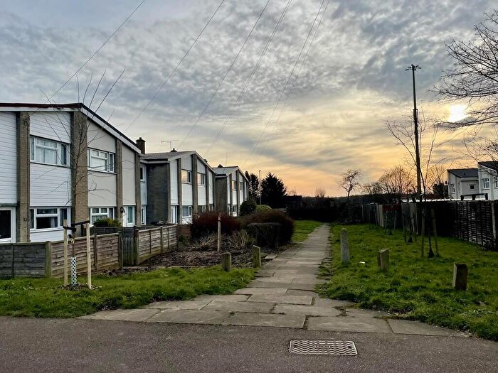 3 Bedroom Terraced House For Sale In Leaves Spring, Stevenage, SG2