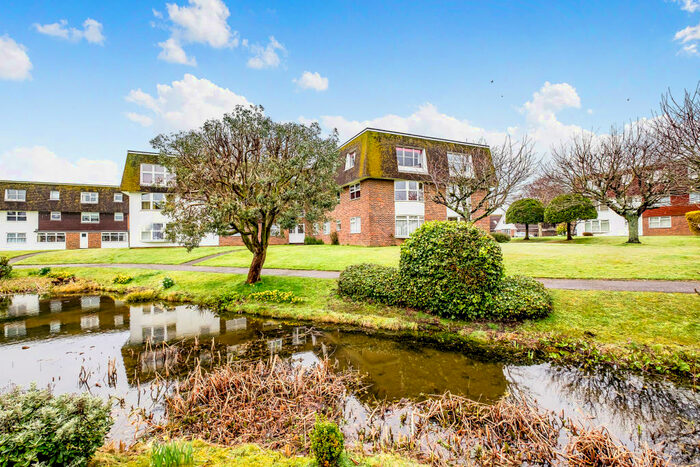 2 Bedroom Flat To Rent In Westlake Gardens, BN13