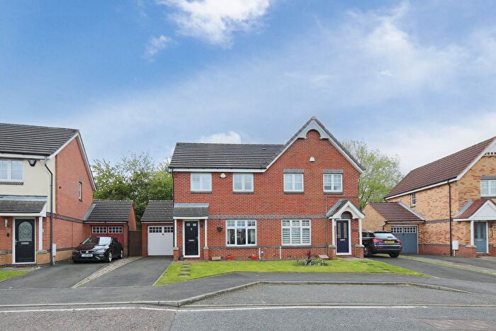 3 Bedroom Semi-Detached House For Sale In Greenhills, Killingworth, NE12