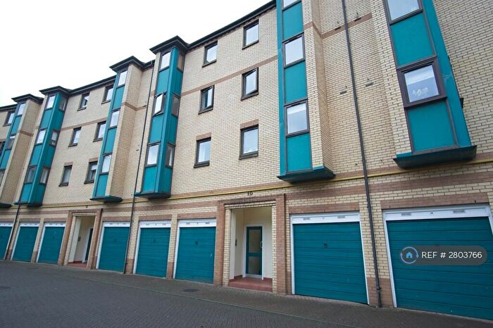 2 Bedroom Flat To Rent In Rutland Court, Glasgow, G51