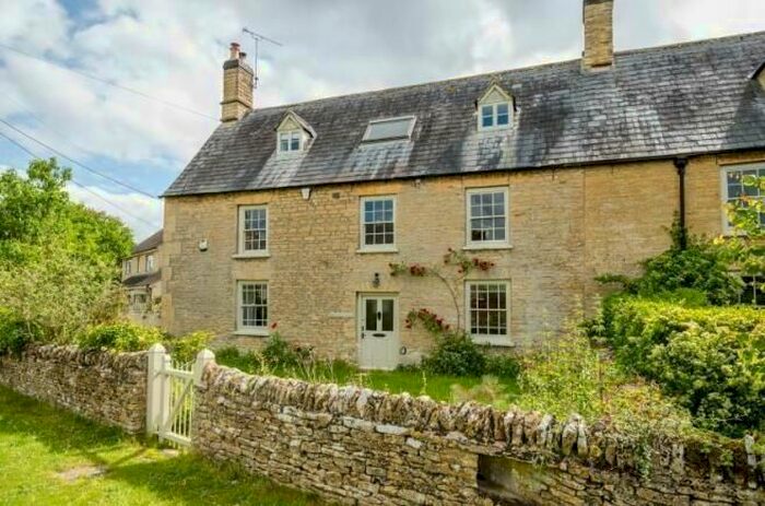 3 Bedroom Cottage To Rent In Chadlington, Oxfordshire, OX7